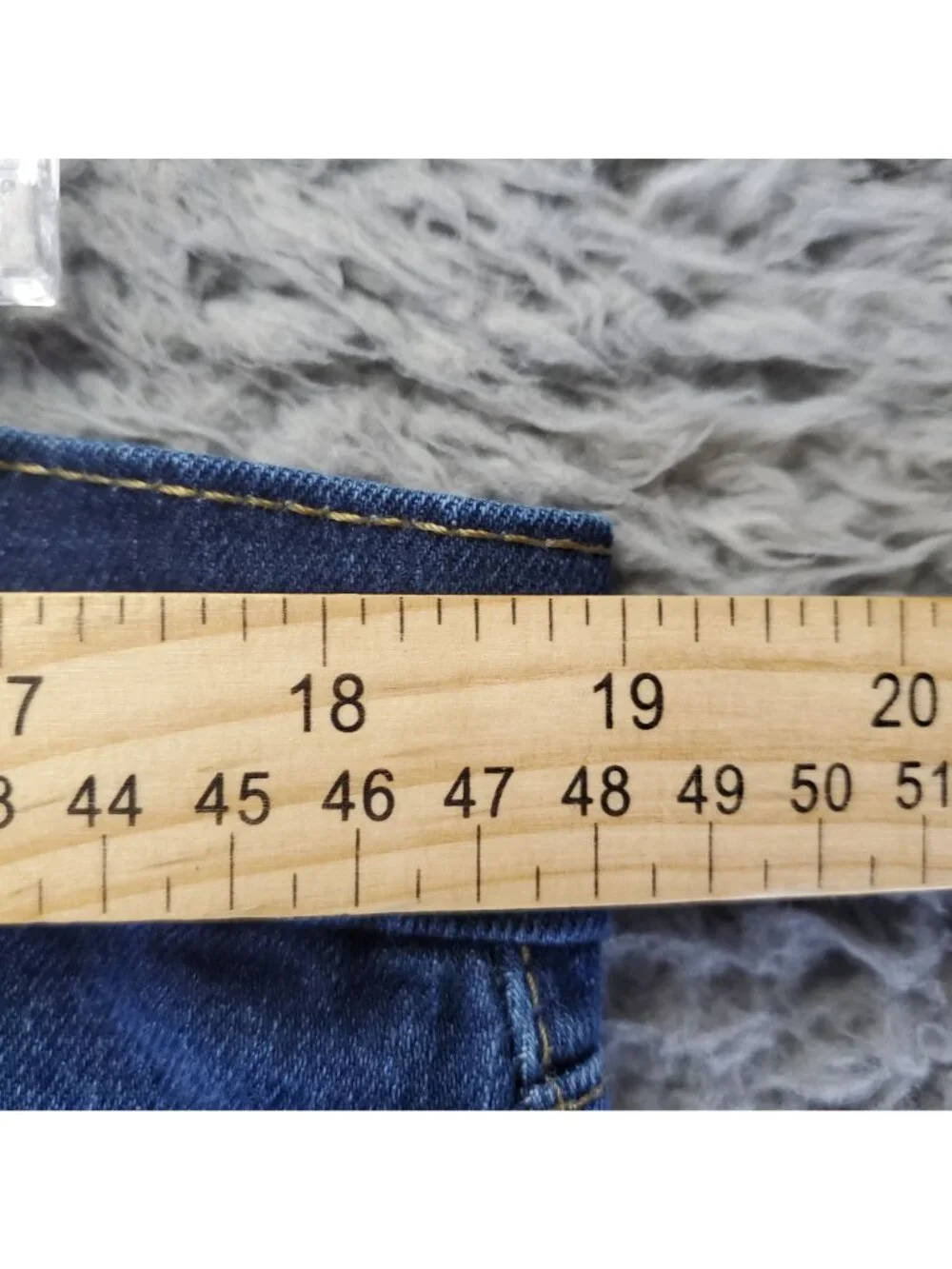 Levis Jeans Mens 38x32 Blue 505 Straight Leg Whiskering Denim *Read*